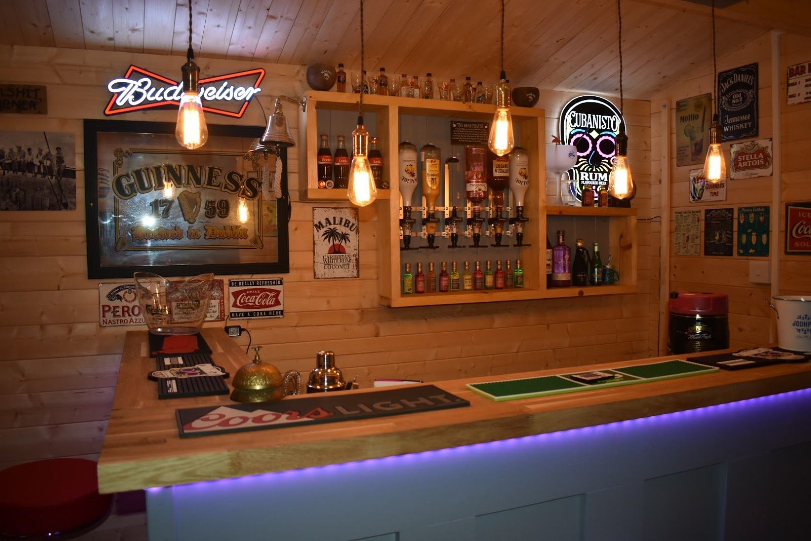 Log Cabin Bar